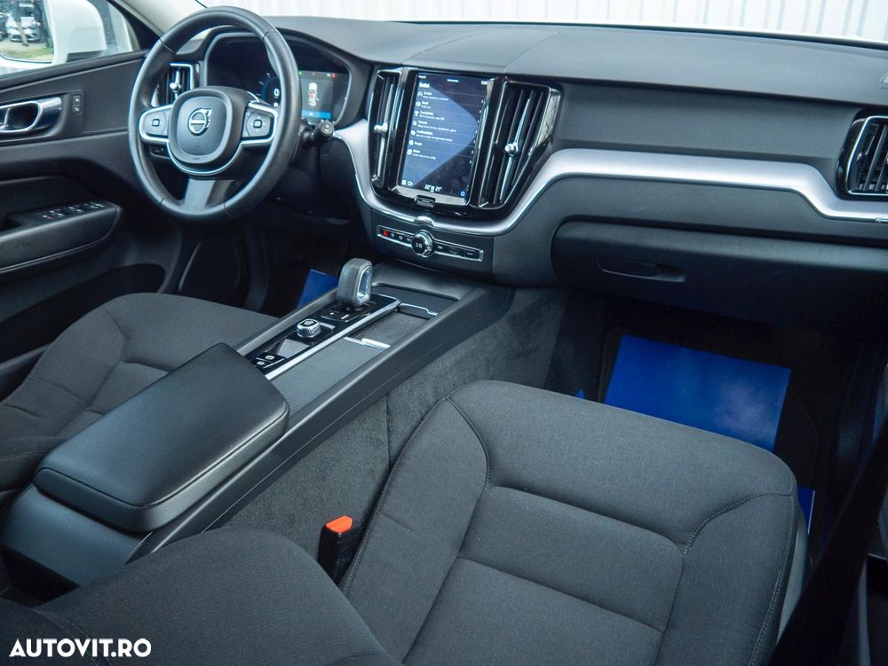 Volvo XC 60 B4 D AWD Geartronic Momentum - 5