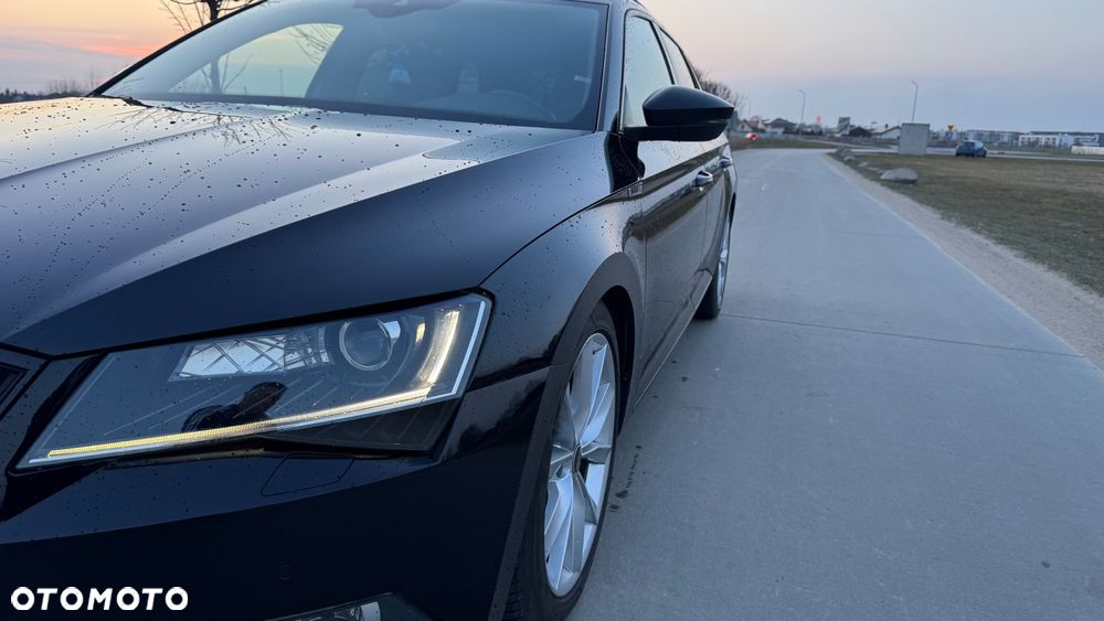 Skoda Superb 2.0 TDI DSG Sportline - 16