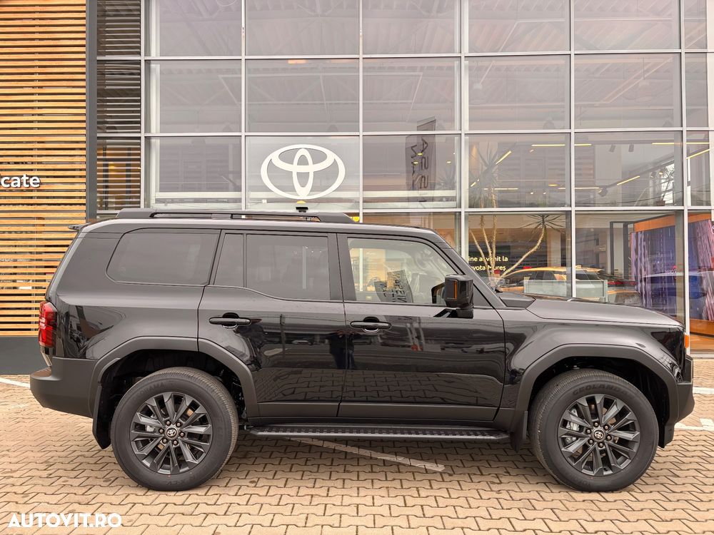 Toyota Land Cruiser 250 2.8l D-4D 204 CP MHEV A/T 7 locuri Luxury - 3