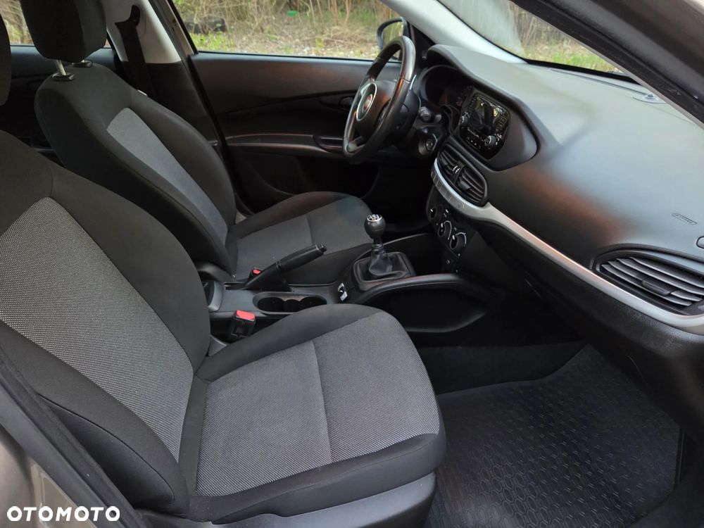Fiat Tipo 1.4 16V EU6d - 29