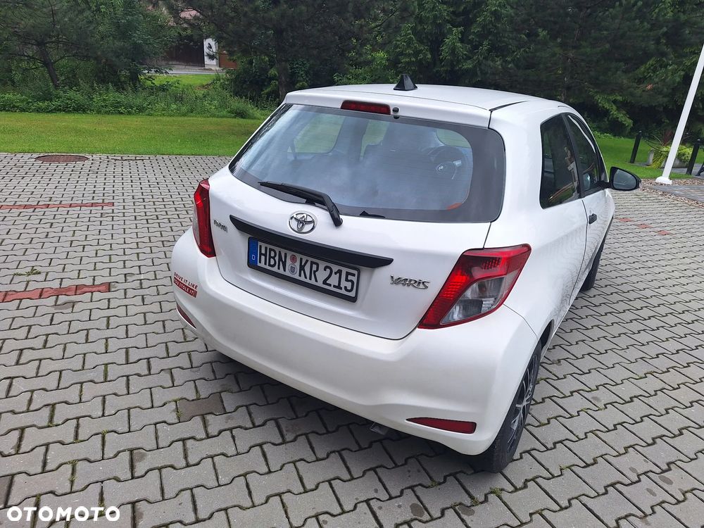 Toyota Yaris - 8