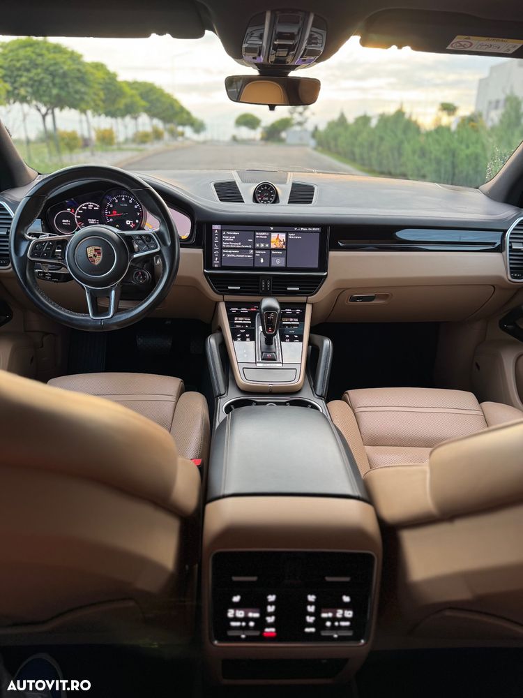 Porsche Cayenne - 11