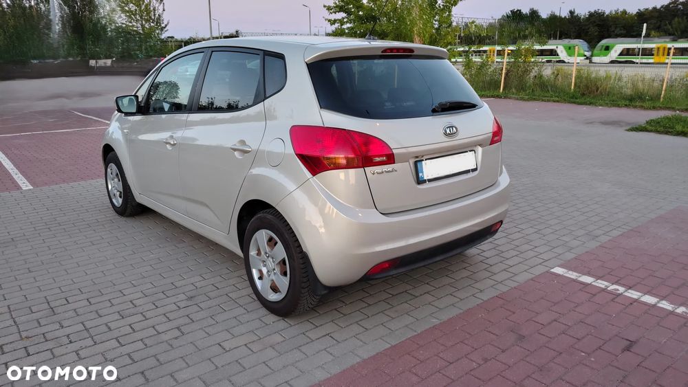 Kia Venga - 3