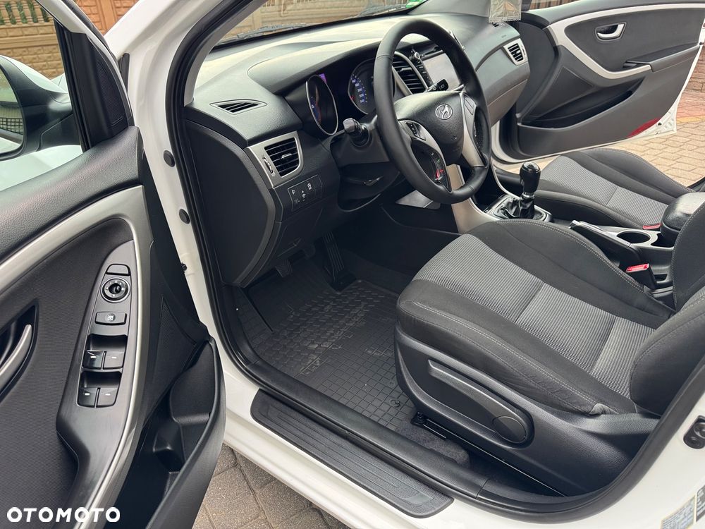 Hyundai i30 1.6 CRDi BlueDrive Classic + - 9