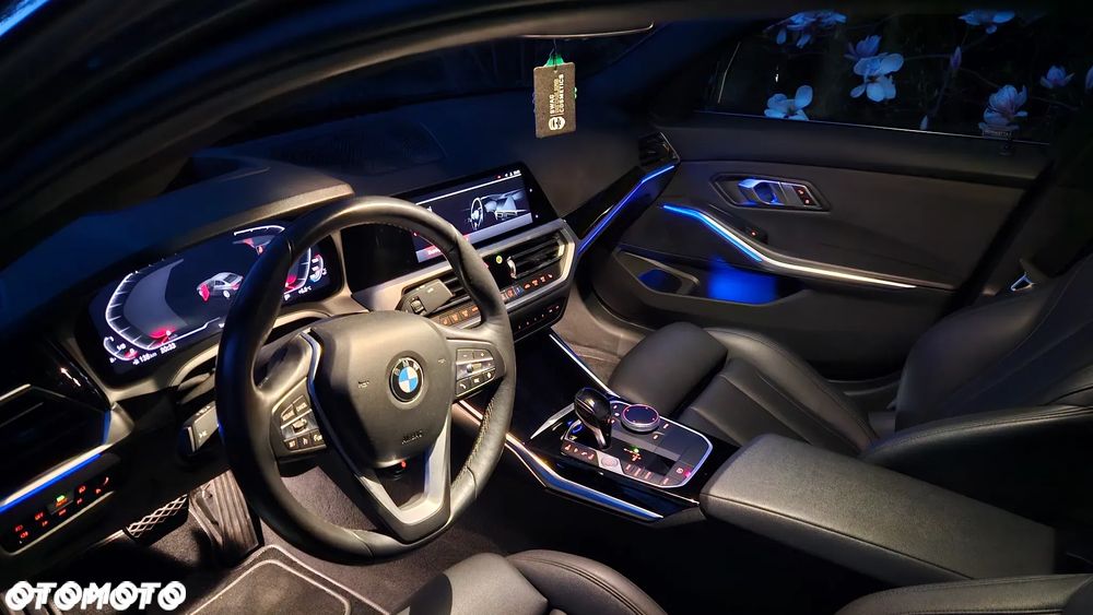 BMW Seria 3 330i xDrive M Sport sport - 37