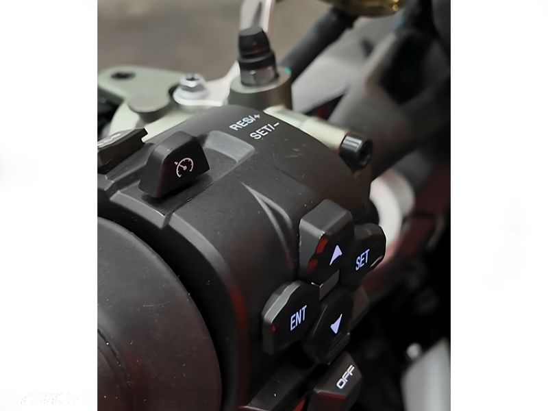 QJMOTOR SRK 921 - 6
