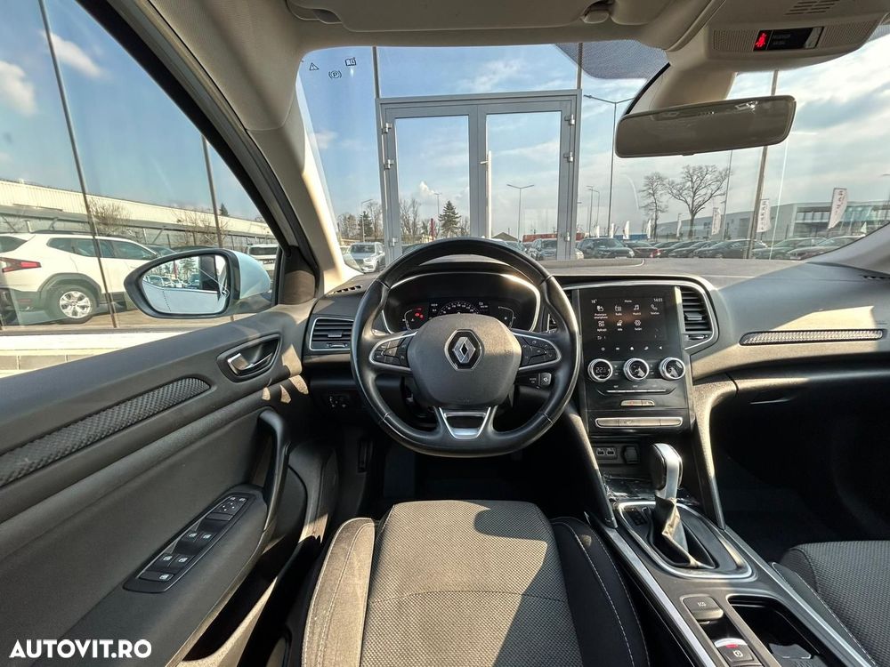 Renault Megane TCe 140 EDC GPF Zen - 11