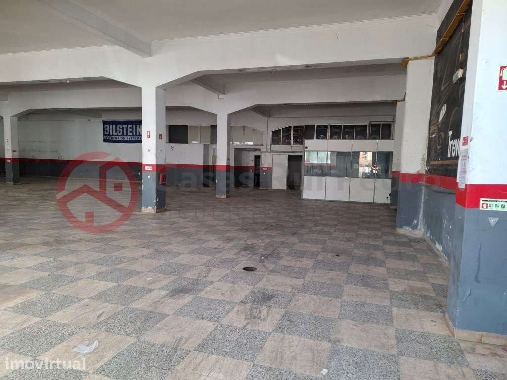 Armazém com 700m2 na Cruz de Pau - Grande imagem: 2/20