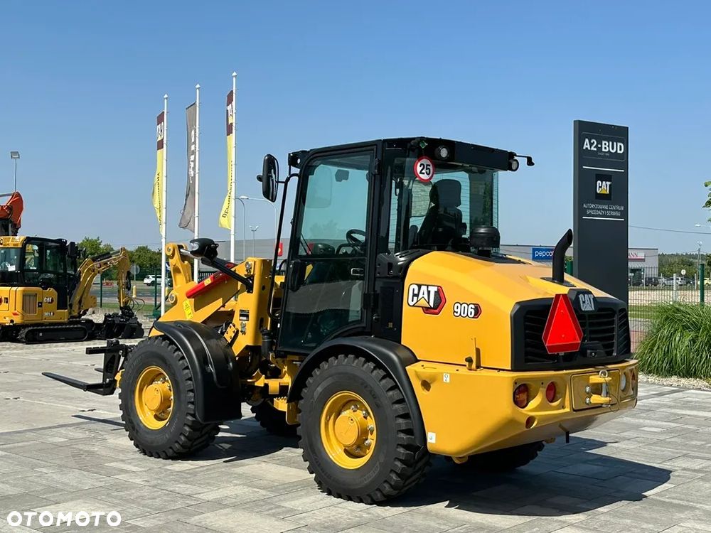 Caterpillar 906 - 17