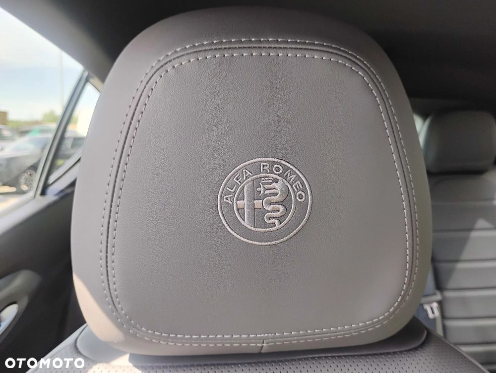Alfa Romeo Tonale 1.5 T4 GSE mHEV Veloce DCT - 23