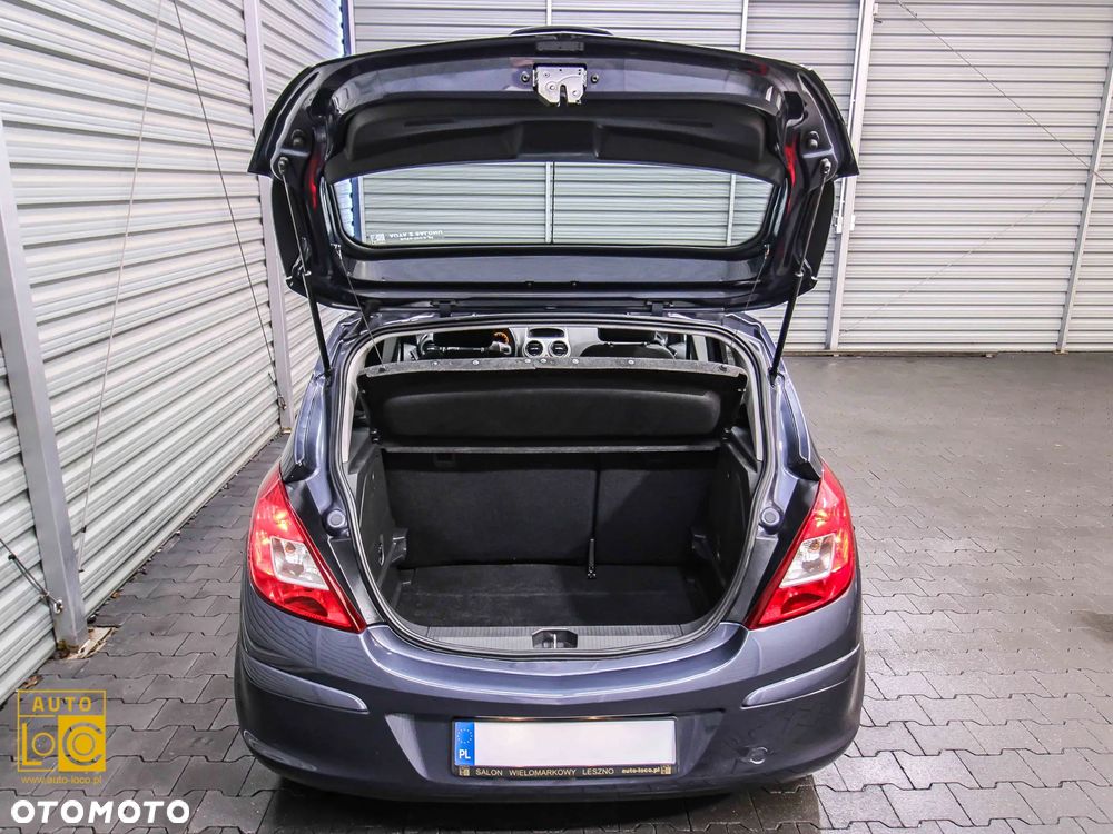 Opel Corsa 1.4 16V Innovation - 12