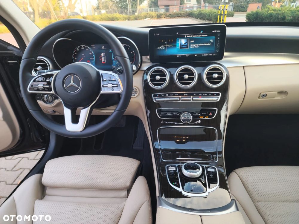 Mercedes-Benz Klasa C 300 9G-TRONIC Avantgarde - 25