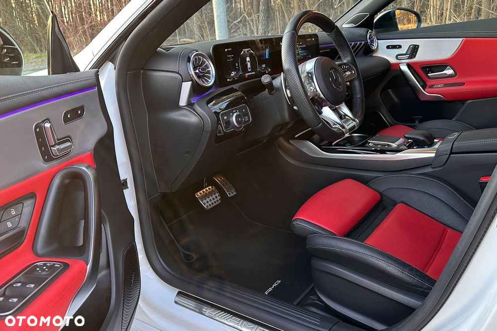 Mercedes-Benz CLA AMG 45 4-Matic 8G-DCT - 23