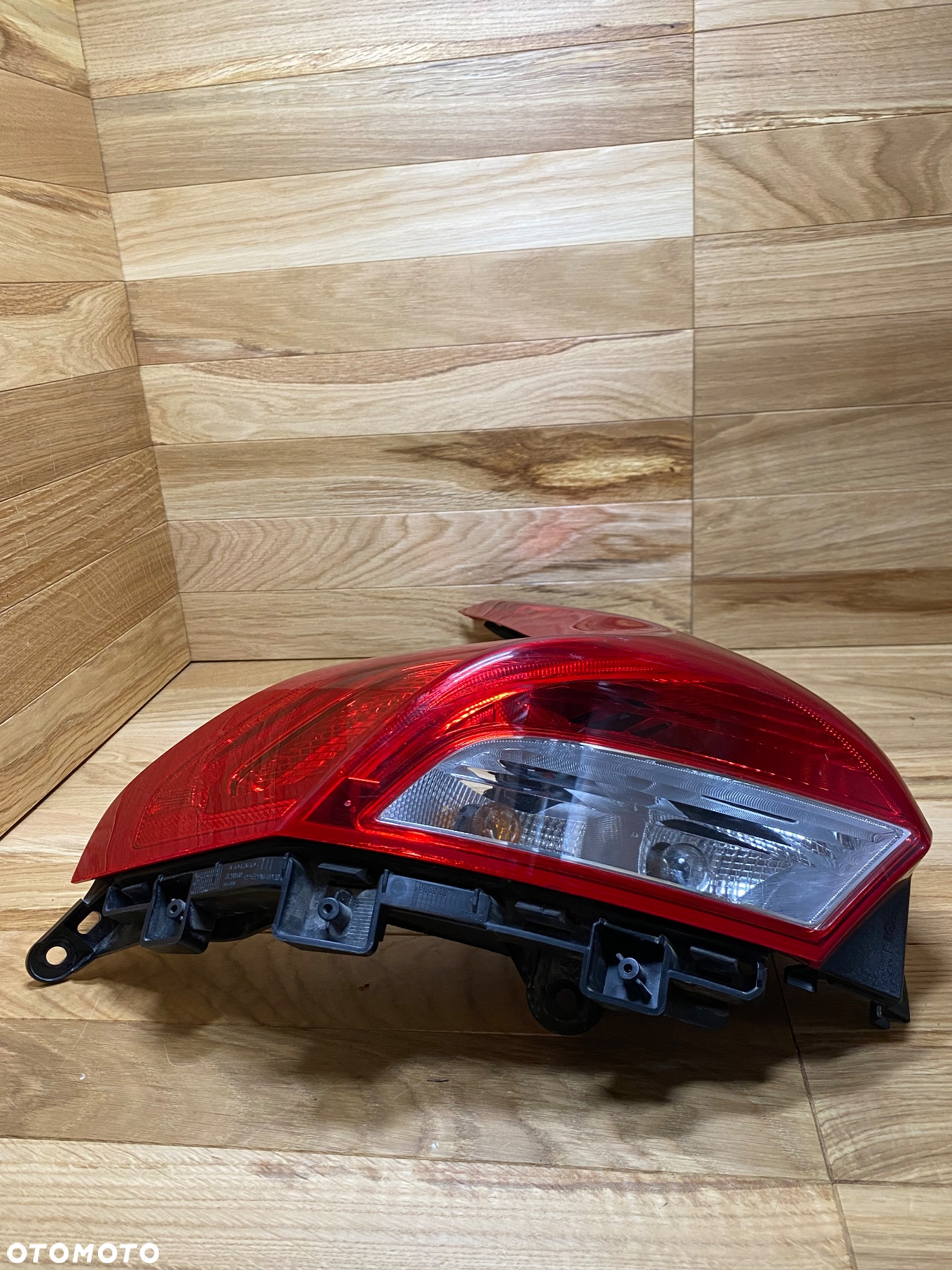 VOLVO V40 LAMPA TYLNA LEWA 31395478 - 10