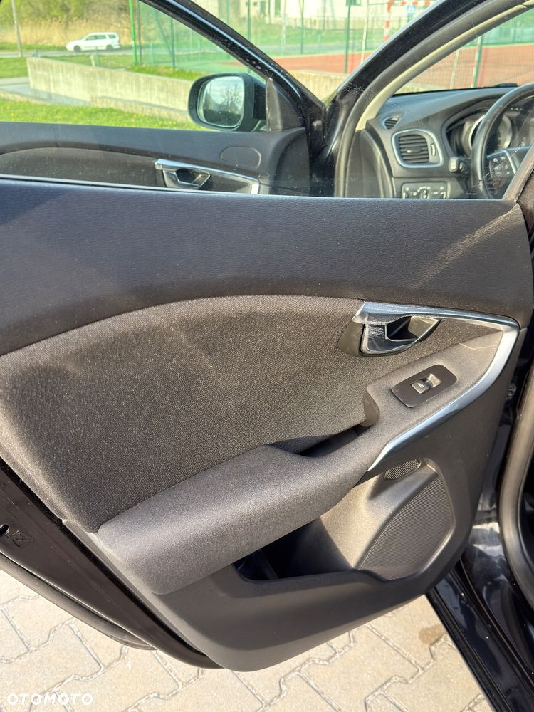 Volvo V40 D2 RDesign - 15