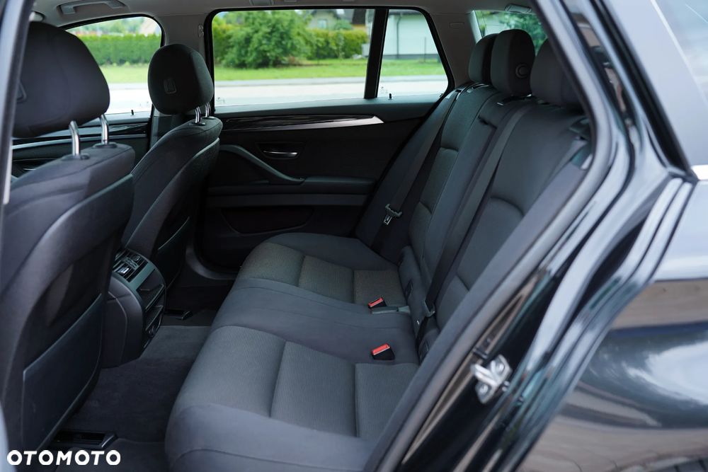 BMW Seria 5 520d Touring Sport Line - 21