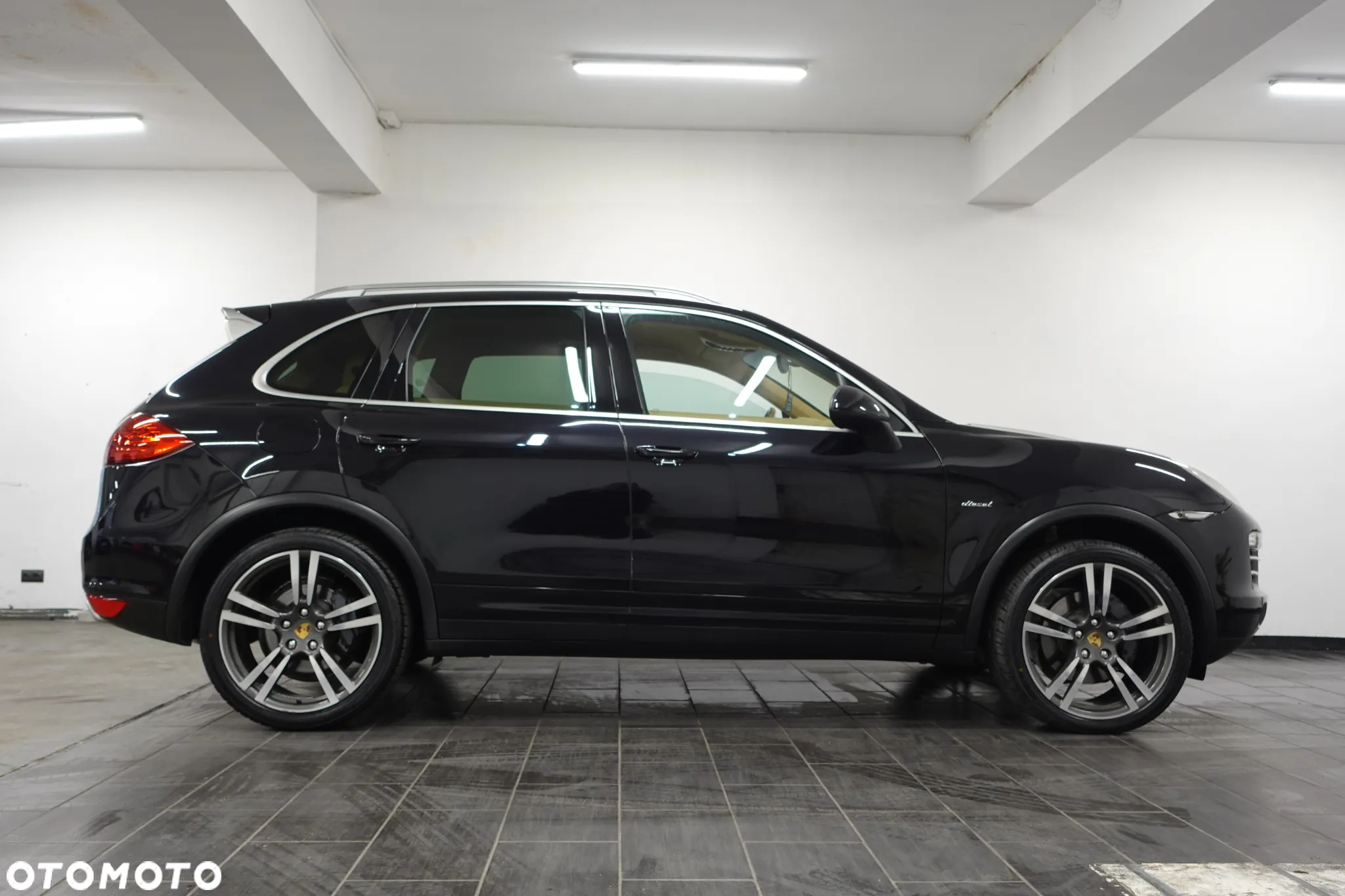Porsche Cayenne Diesel Platinum Edition - 10