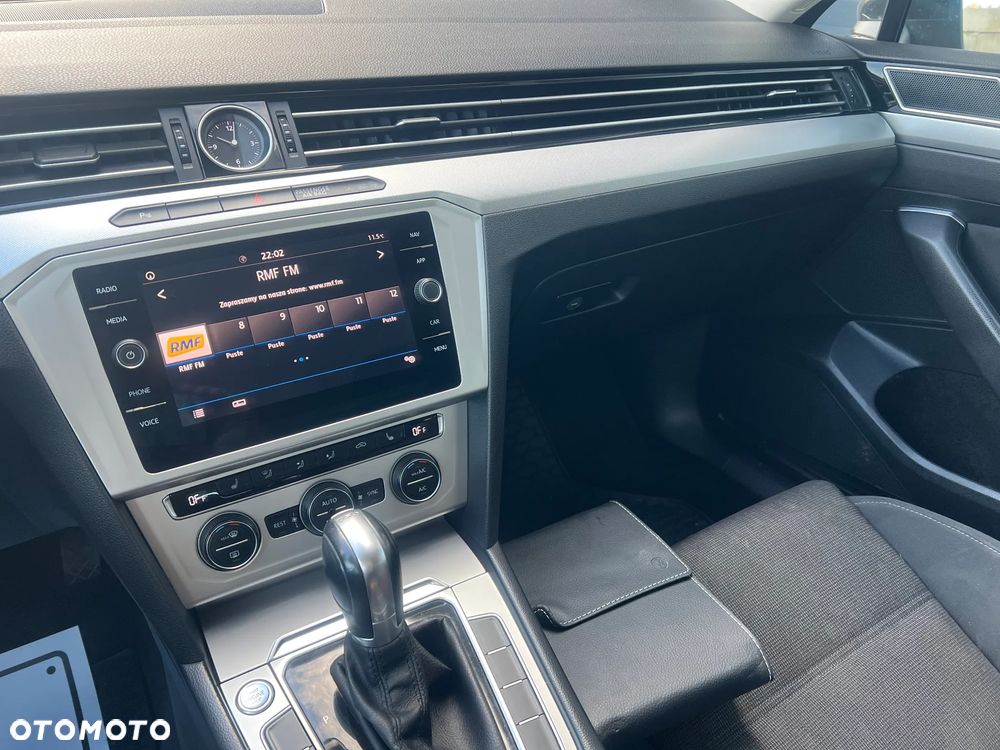 Volkswagen Passat 2.0 TDI BMT Comfortline DSG - 17