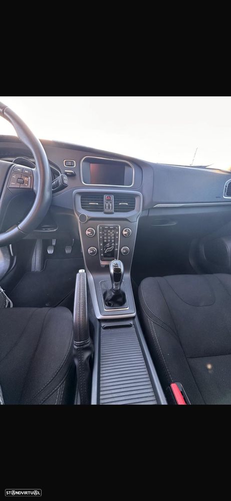 Volvo V40 2.0 D2 Momentum - 8
