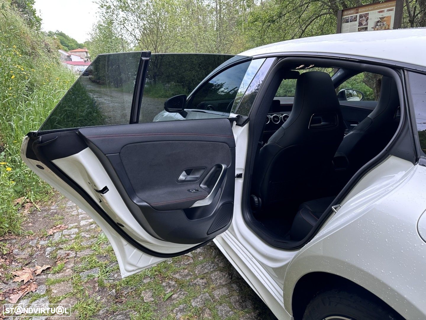 Mercedes-Benz CLA 250 e Shooting Brake AMG Line - 30