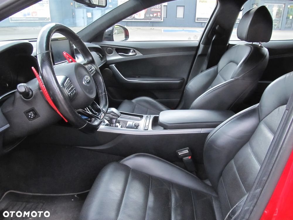 Kia Stinger - 28