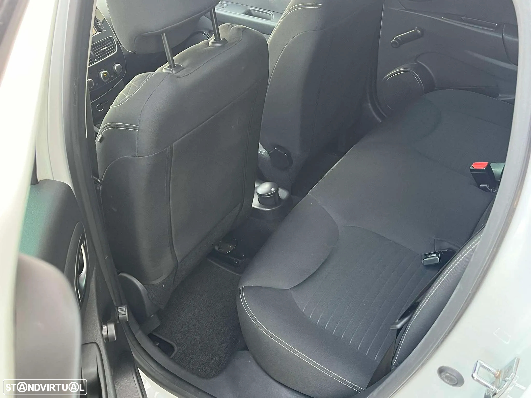 Renault Clio 1.5 dCi Limited EDition - 28