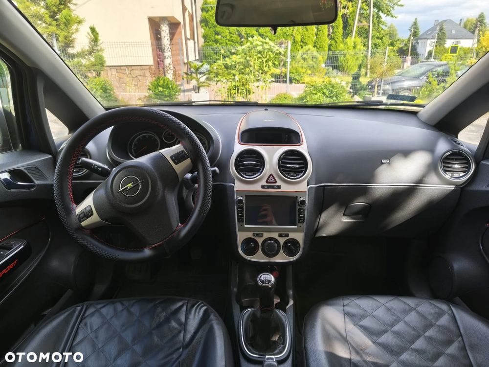 Opel Corsa 1.2 16V Cosmo - 6