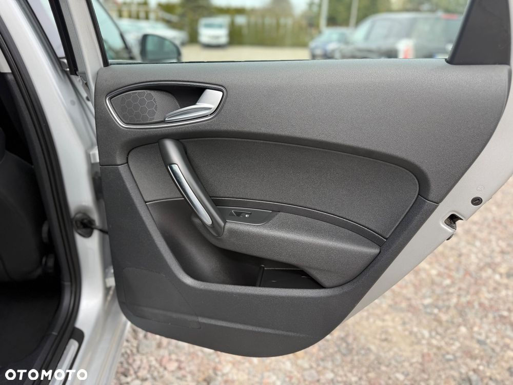 Audi A1 Sportback 1.6 TDI Attraction - 23