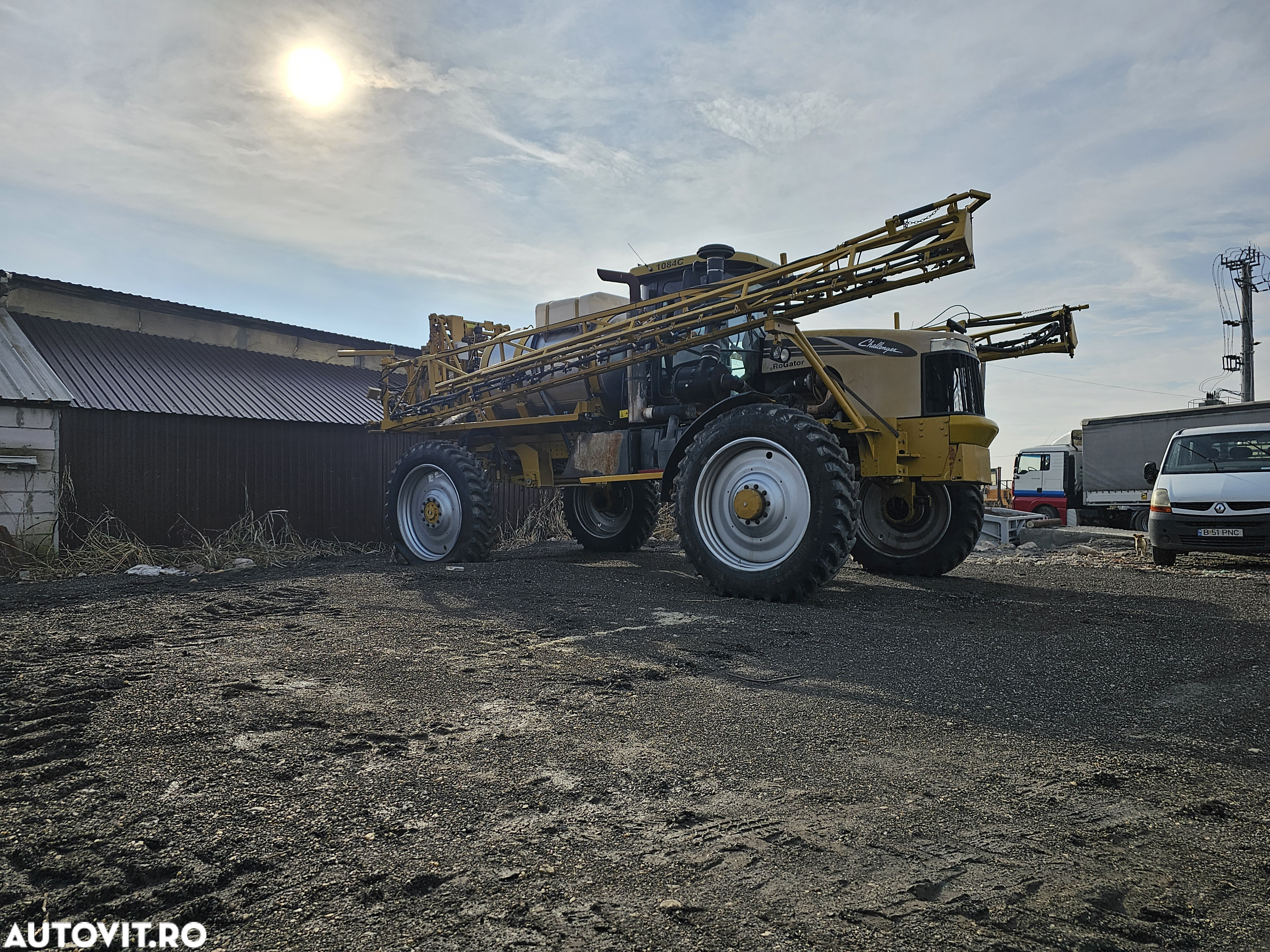 Challenger rogator Trimble - 10