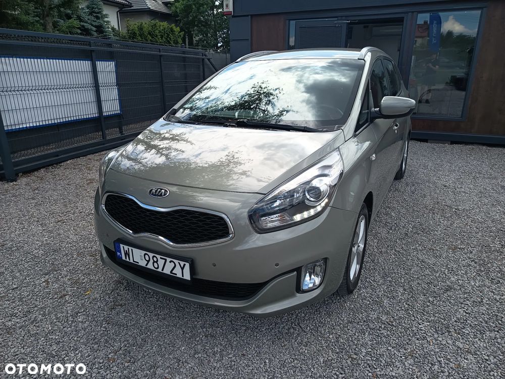 Kia Carens 1.6 GDI Dream-Team Edition - 1
