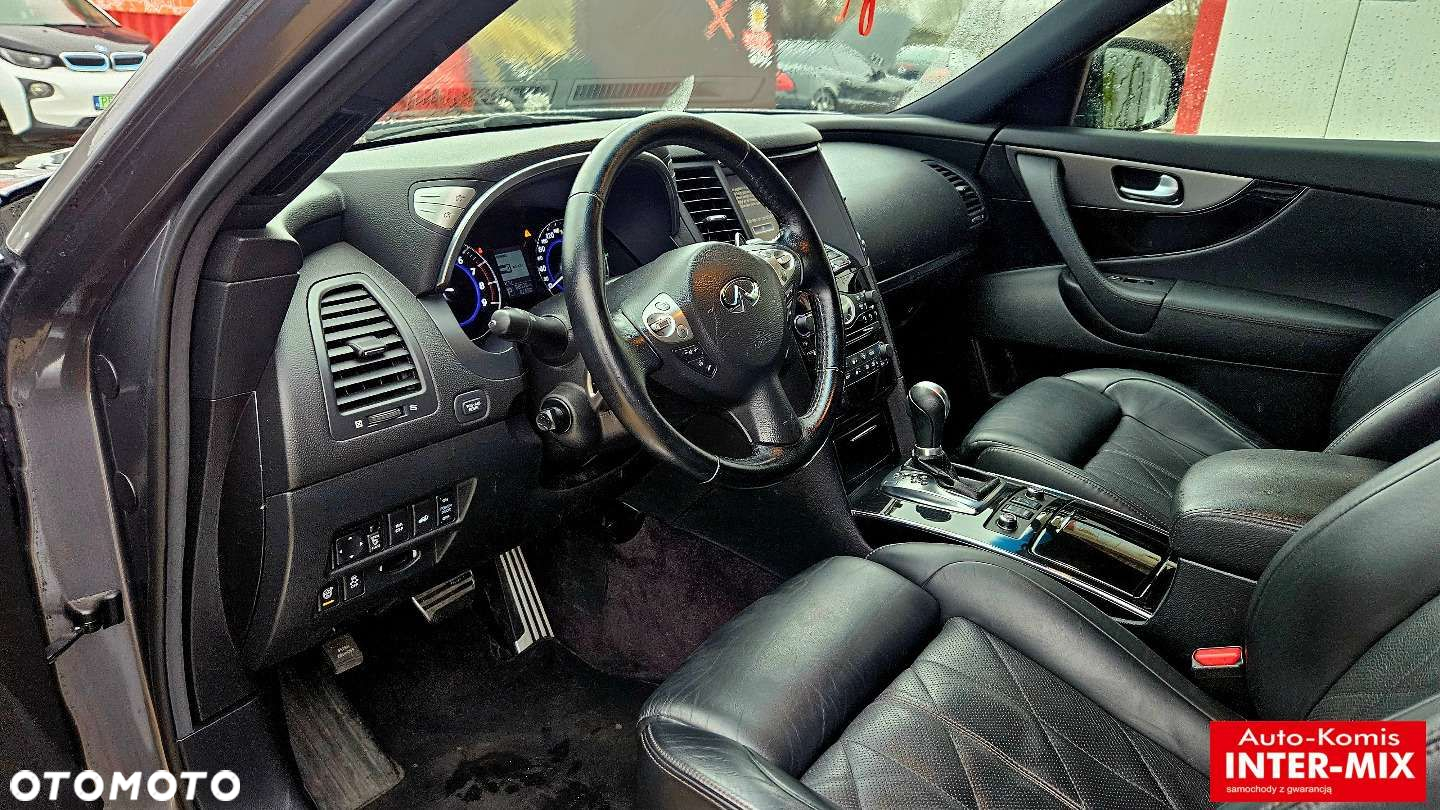 Infiniti QX70 - 19