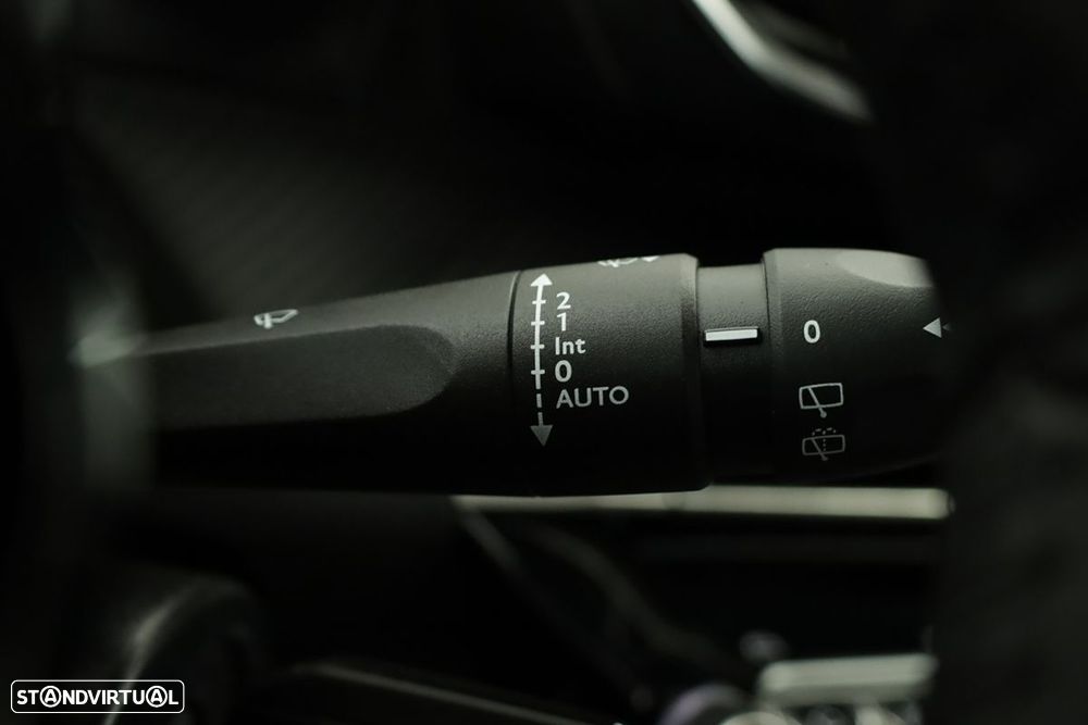 Peugeot 2008 1.2 Allure - 19