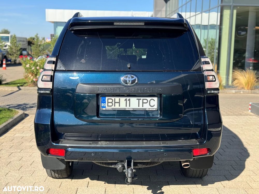 Toyota Land Cruiser 2.8l D-4D 204 CP A/T Luxury Black Matte Edition - 16