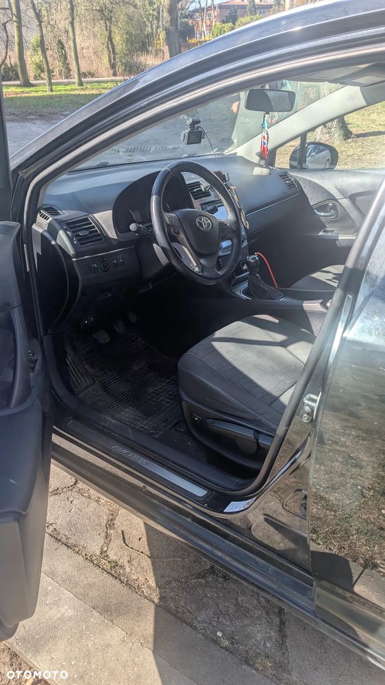 Toyota Avensis 2.0 D-4D Sol Premium - 16