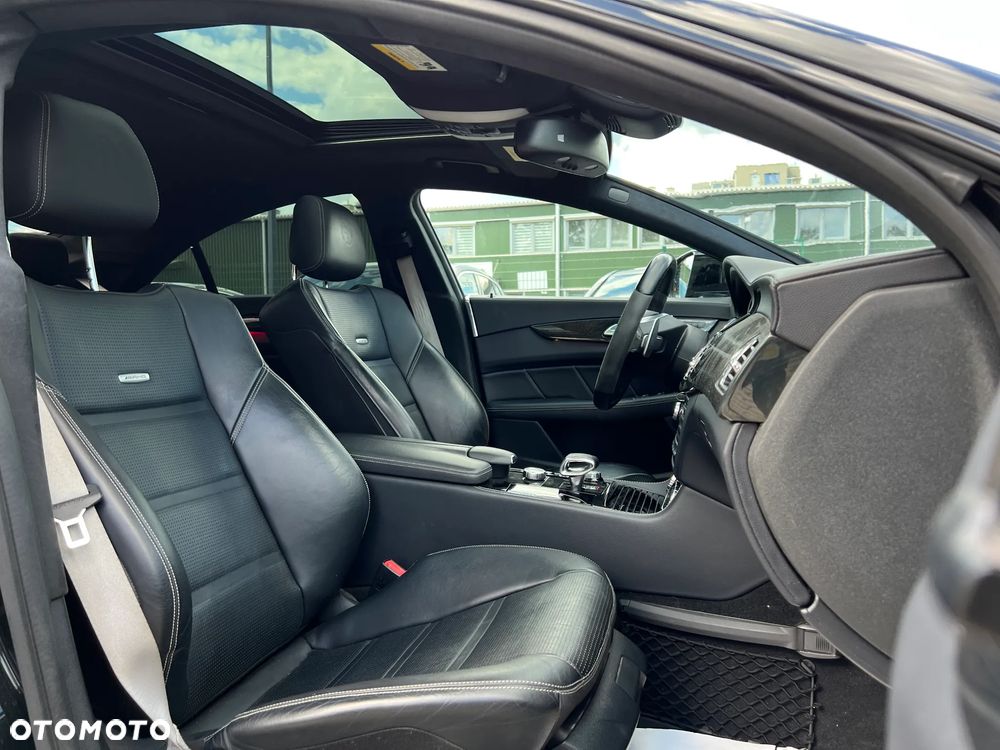 Mercedes-Benz CLS - 28