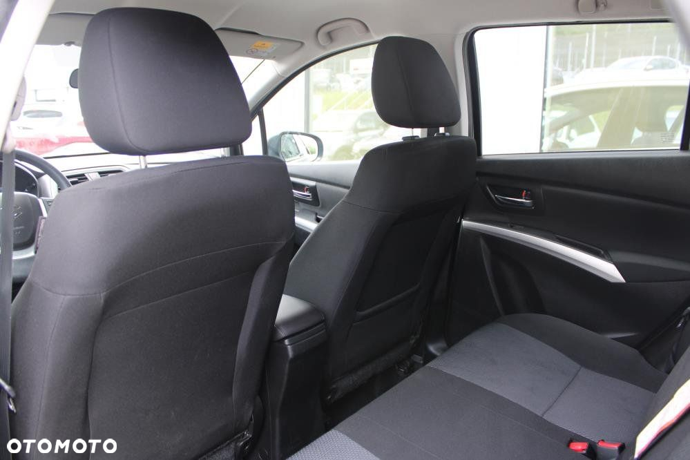Suzuki SX4 S-Cross - 11