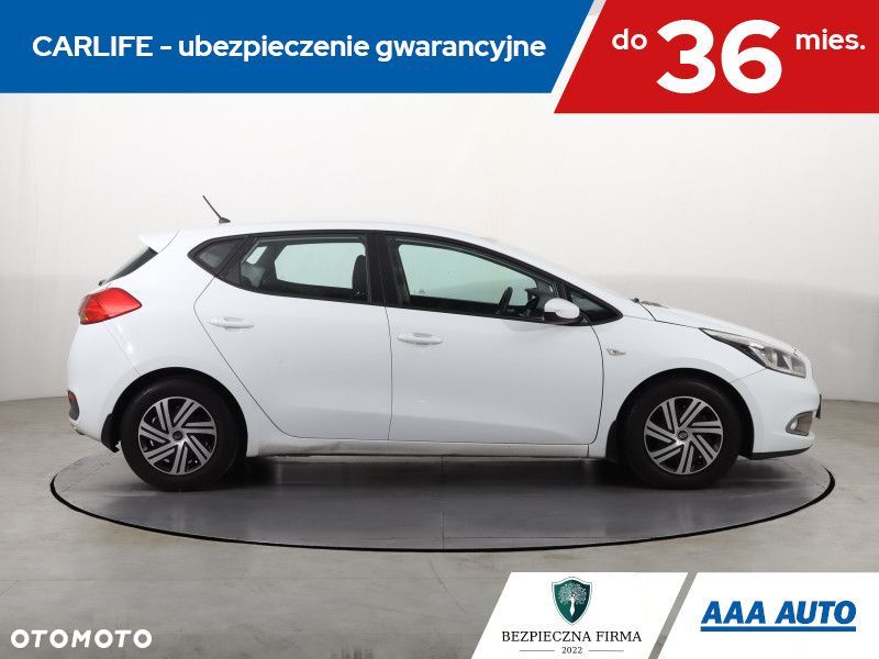 Kia Ceed - 8