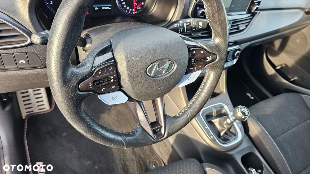 Hyundai i30 N 2.0 T-GDI - 20