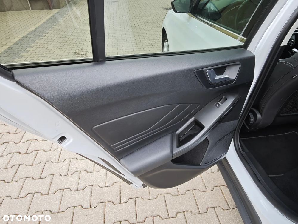 Ford Focus 1.5 EcoBlue STart-Stopp-System TITANIUM X - 25