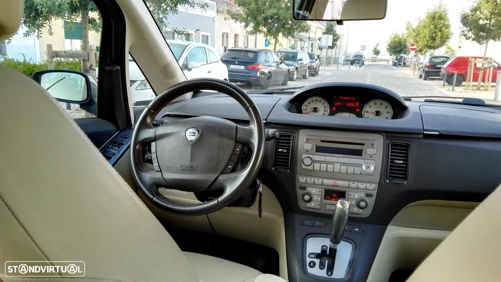 Lancia Musa 1.3 16V M-jet DFN Platino - 13