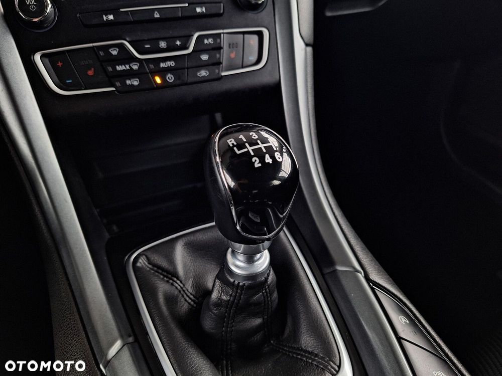 Ford Mondeo 1.5 EcoBoost Titanium - 25