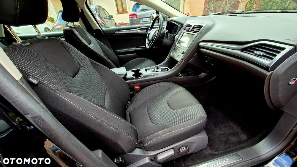 Ford Mondeo 2.0 EcoBlue Titanium - 24