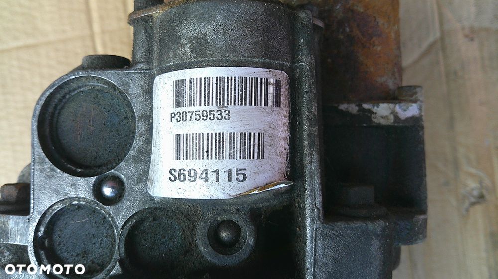 VOLVO XC90 2.4D DYFER MOST 01023869 - 5