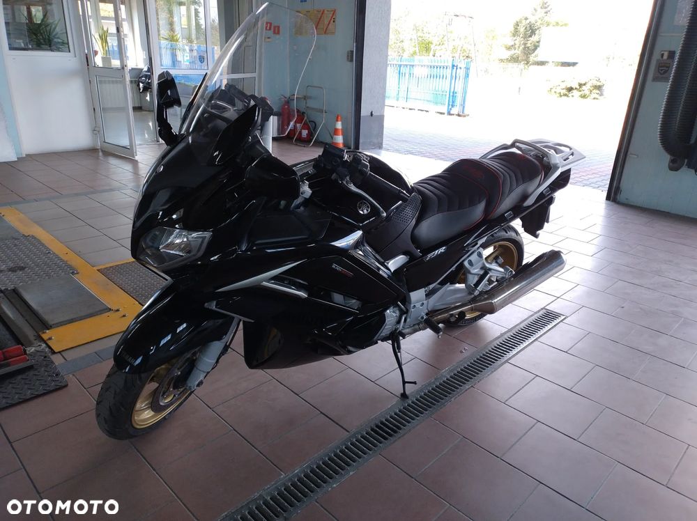 Yamaha FJR - 3