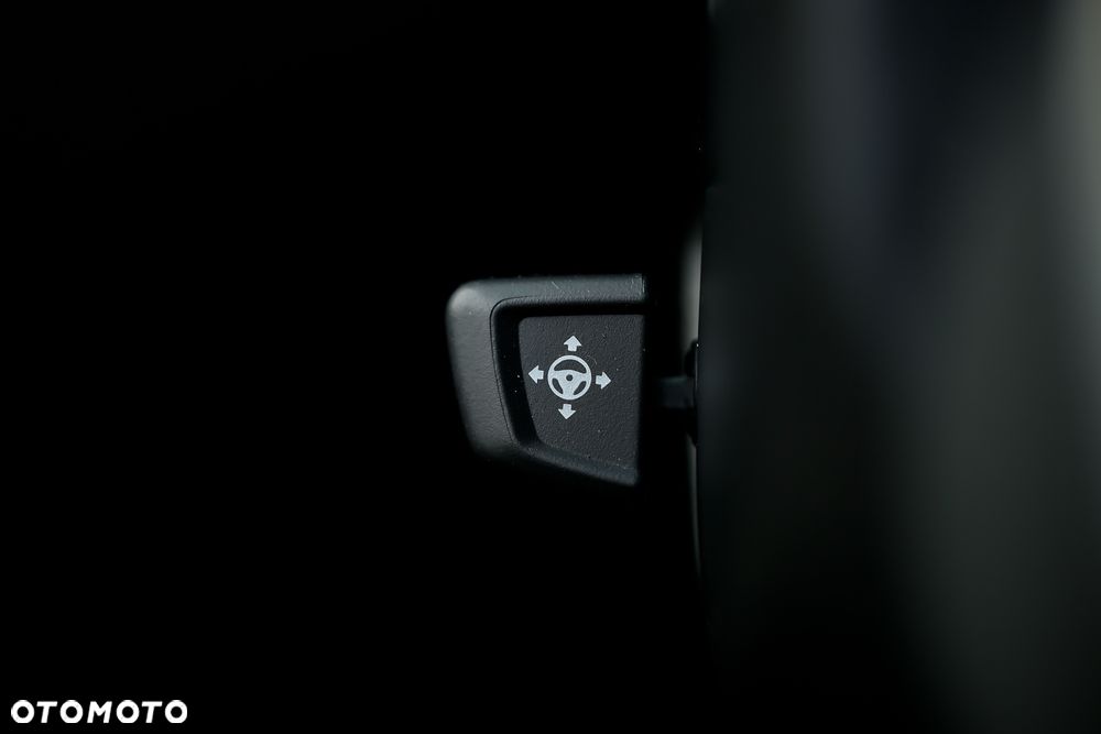 BMW Seria 5 520d Sport Line - 31