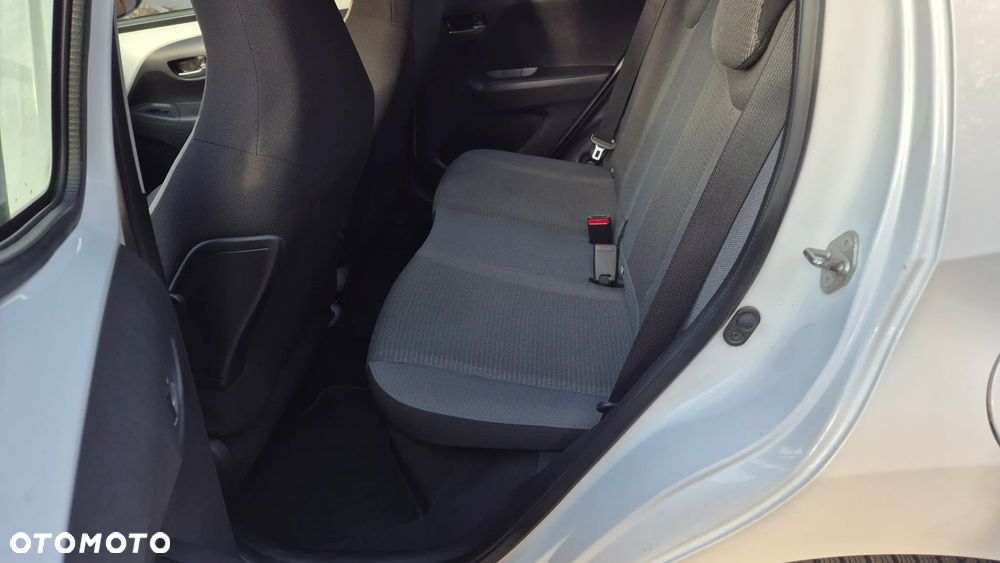 Toyota Aygo x-play - 15