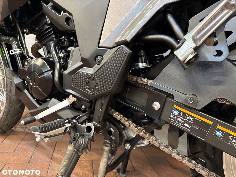 Kawasaki Versys-X 300 - 12