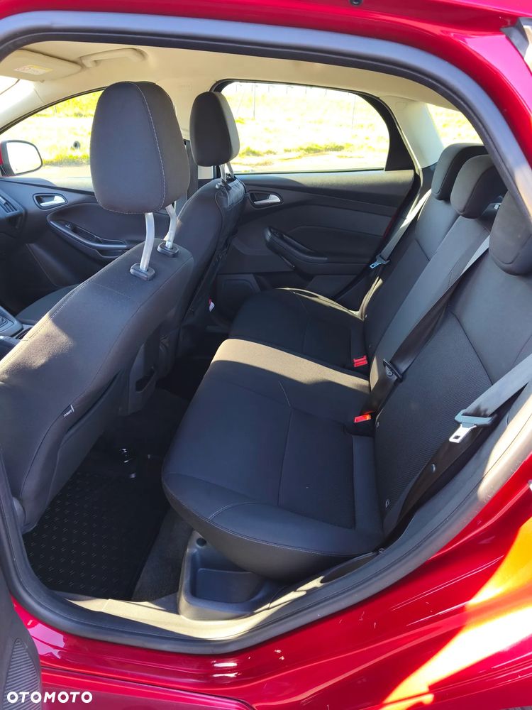 Ford Focus 1.5 EcoBlue Start-Stopp-System ST-LINE DESIGN - 12