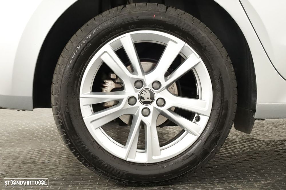 Skoda Fabia 1.0 TSI Selection DSG - 5