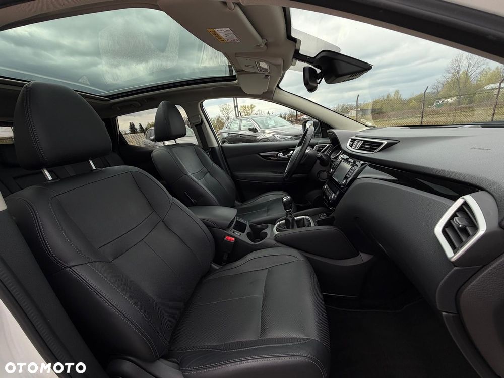 Nissan Qashqai 1.6 DCi Tekna EU6 - 23